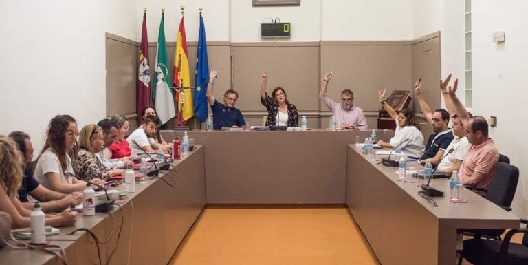 El Pleno de Baena aprueba los presupuestos de 2022 con una bajada de las inversiones a 2,5 millones de euros