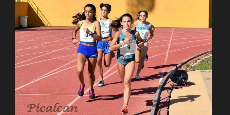La atleta baenense Cristina Ariza correrá por una medalla en los 300 metros vallas del Campeonato de Andalucía Sub-16