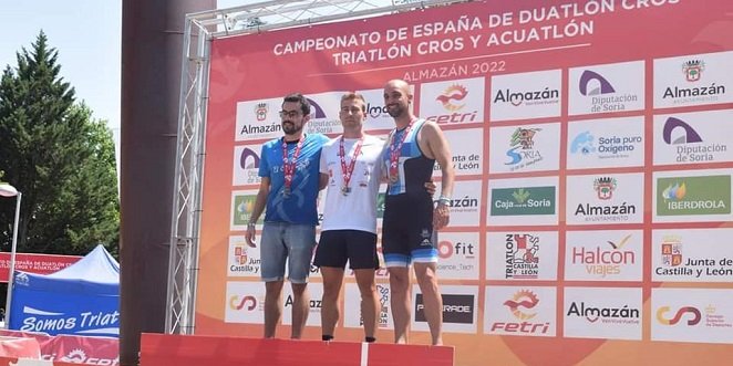El ‘medialegua’ Javier Barba se proclama campeón de España de Acuatlón en la categoría de 25 a 29 años