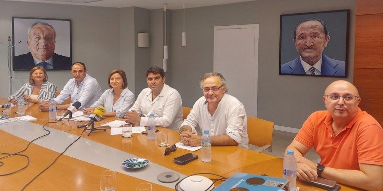 Cerac y Caja Rural firman un convenio para colaborar en el desarrollo de las comunidades de energía renovables