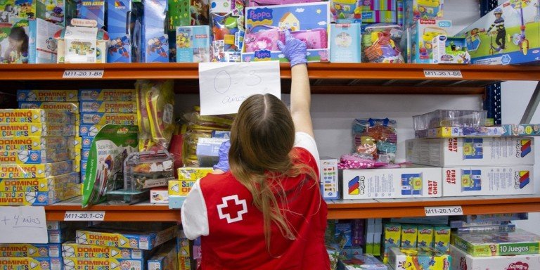 Cruz Roja Juventud ultima el reparto de juguetes para más de 600 menores de la provincia de Córdoba