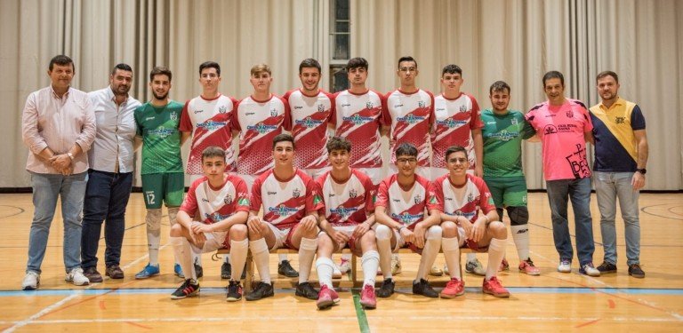 Solo el juvenil del Ciudad de Baena consiguió vencer en los tres partidos de liga aplazados que se jugaron ayer