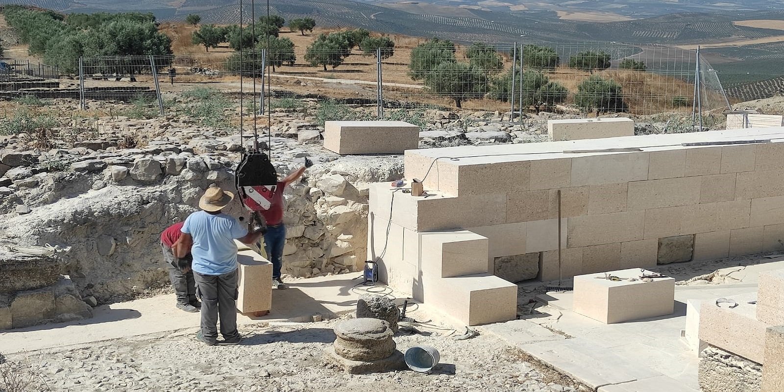 El PSOE de Córdoba denuncia la “falta de vigilancia” en el yacimiento de Torreparedones de Baena