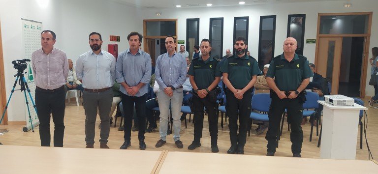 Los agricultores de Baena y Albendín se reúnen para tratar diversos asuntos de interés para la nueva campaña de la aceituna