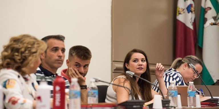 El PSOE lamenta que el Ayuntamiento de Baena ponga en peligro el pago a sus empresas proveedoras