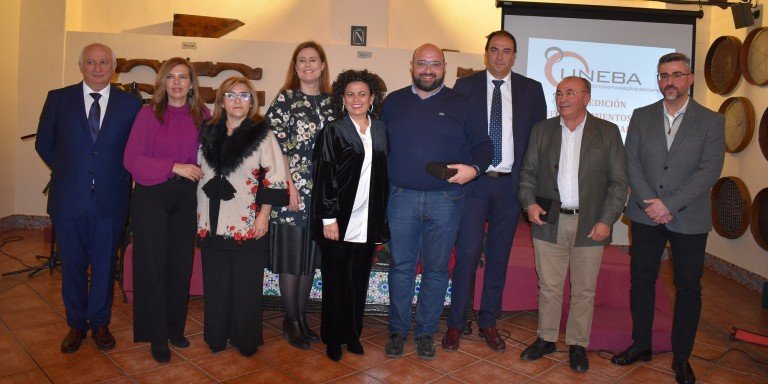 Uneba premia la labor empresarial de Cudoba, Saborgrana y David Lizana en 2022