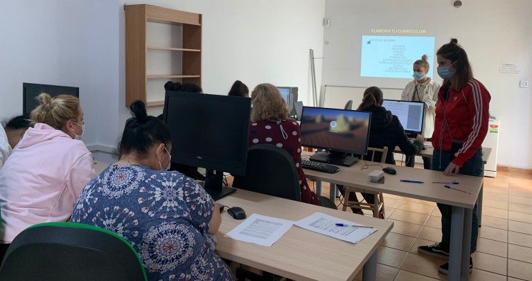 Baena Solidaria desarrolla un proyecto de la Junta para facilitar la incorporación laboral de mujeres del medio rural