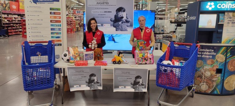 Cruz Roja Baena consigue recoger más de medio centenar de juguetes