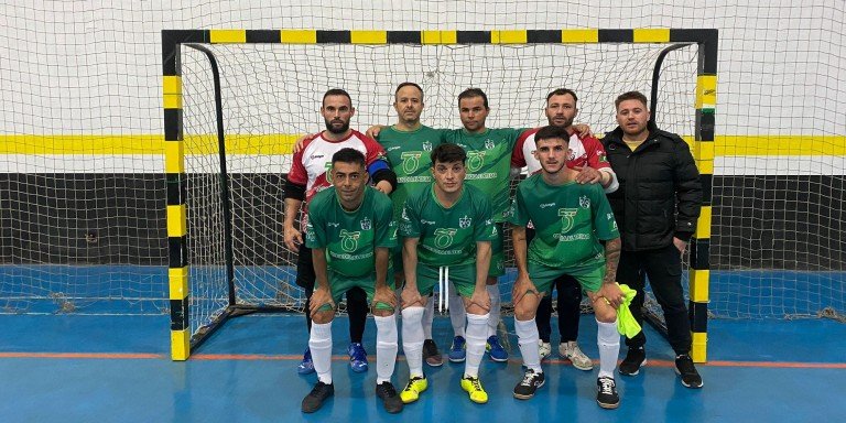 El Ciudad de Baena paga la falta de banquillo con una abultada derrota por 9-4 en Peñarroya