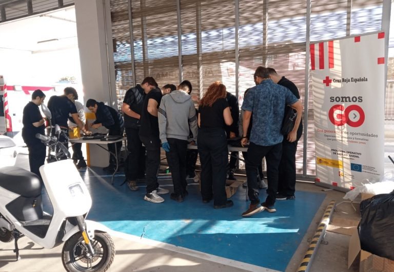 Casi 3.500 cordobeses recurren a Cruz Roja para buscar empleo, un 76% más que en 2021