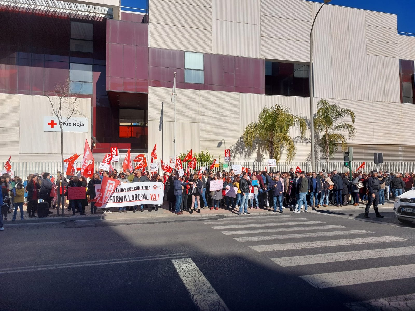 La plantilla de Cruz Roja en Córdoba anuncia nuevas movilizaciones para pedir la subida salarial que marca la Ley
