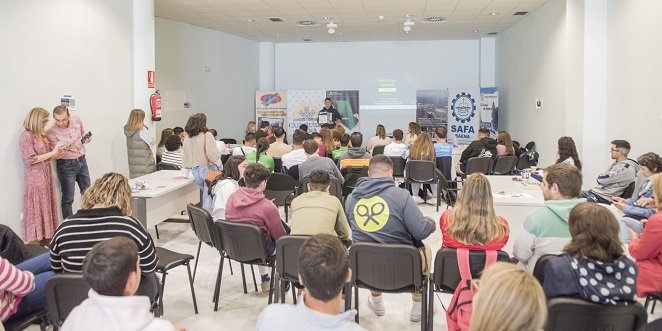 El CADE de Baena organiza el primer ‘hackathon’ con alumnos de los ciclos formativos