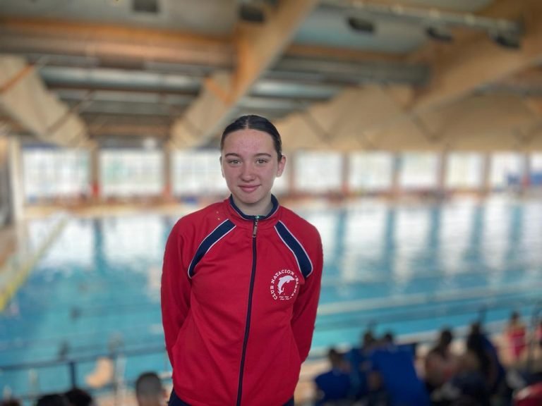 Alejandra Santano compite en el XXXVIII Campeonato de Andalucía de Natación Absoluto-Junior ‘Open de Invierno’