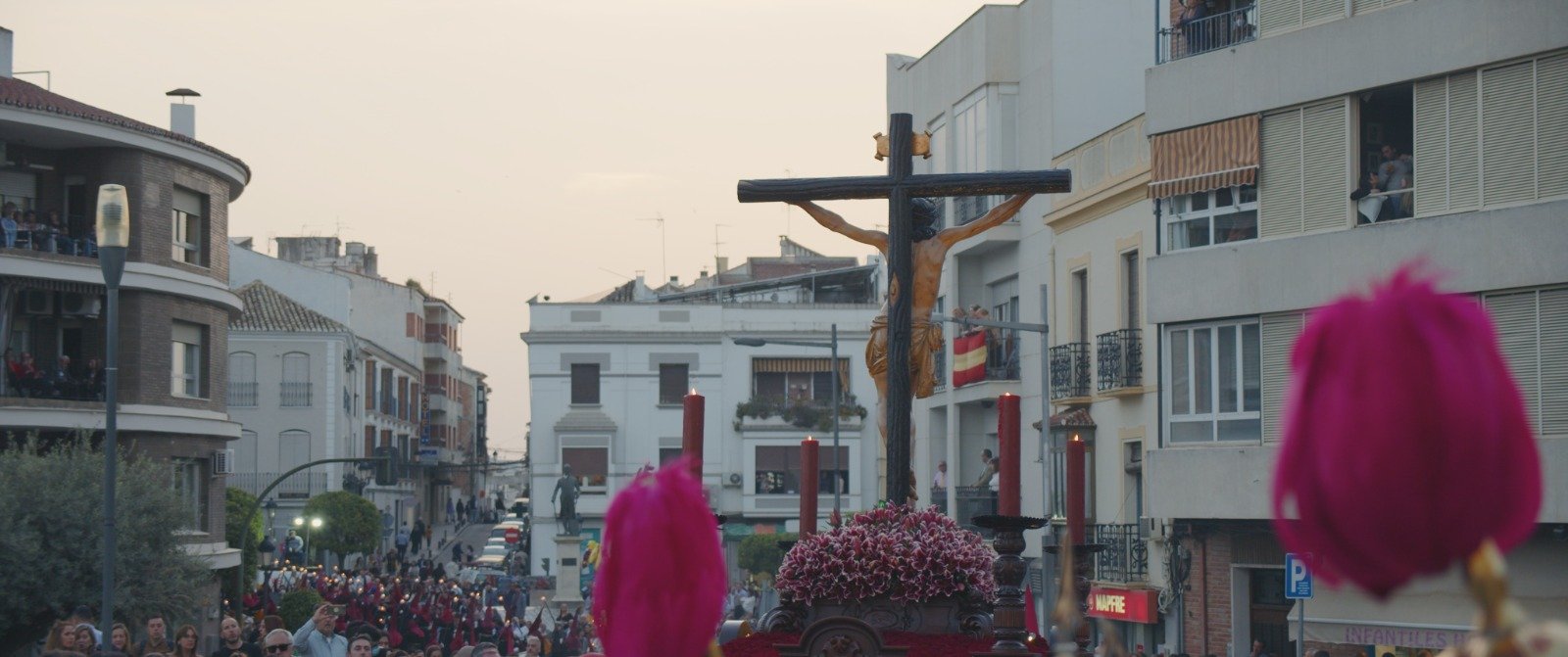 La Alcaldía de Baena edita un Bando para solicitar el lucimiento de las fachadas durante la Semana Santa