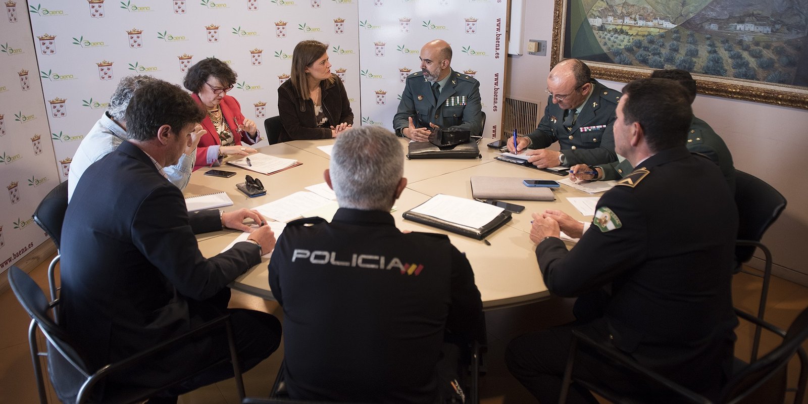 Reunida la Junta Local de Seguridad de Baena copresidida por la subdelegada del Gobierno en Córdoba y la alcaldesa