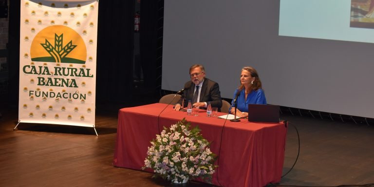 La escritora Isabel San Sebastián inicia las Jornadas de Novela Histórica de la Fundación Caja Rural de Baena