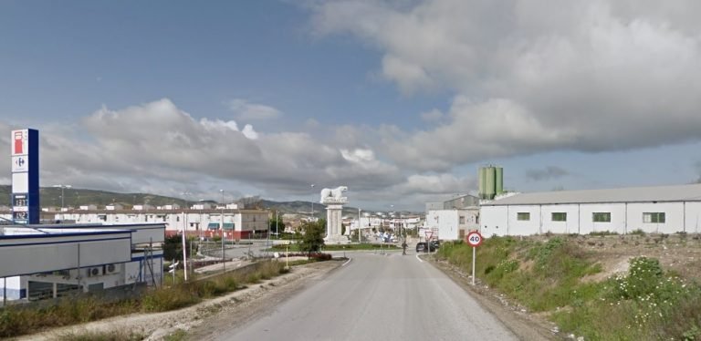 La travesía de Baena permanecerá cortada parcialmente al tráfico los días 30 y 31 de mayo por obras de reparación del firme de la A-305