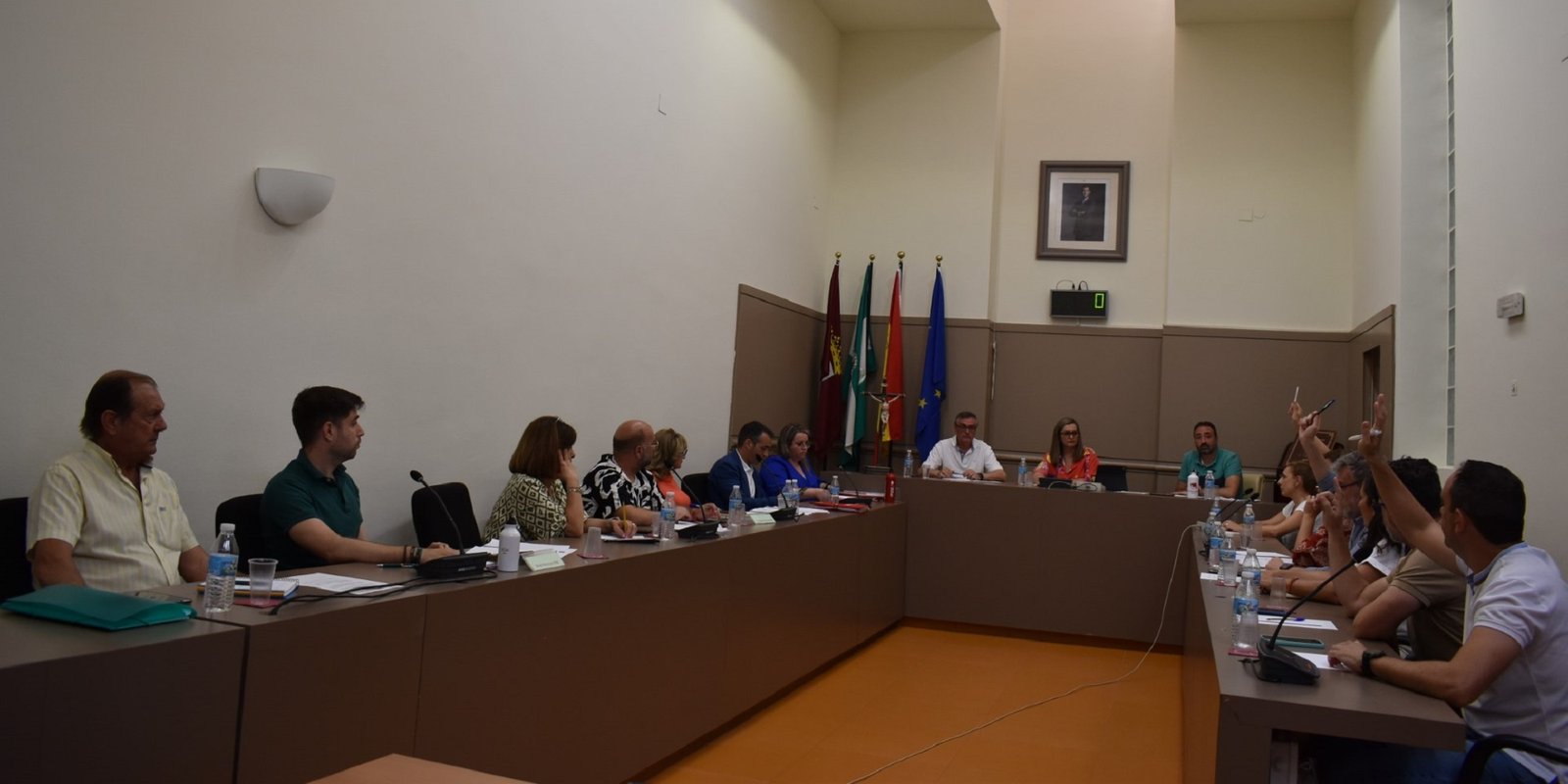 El Pleno de Baena aprueba 84 nuevas facturas por importe de 460.000 euros