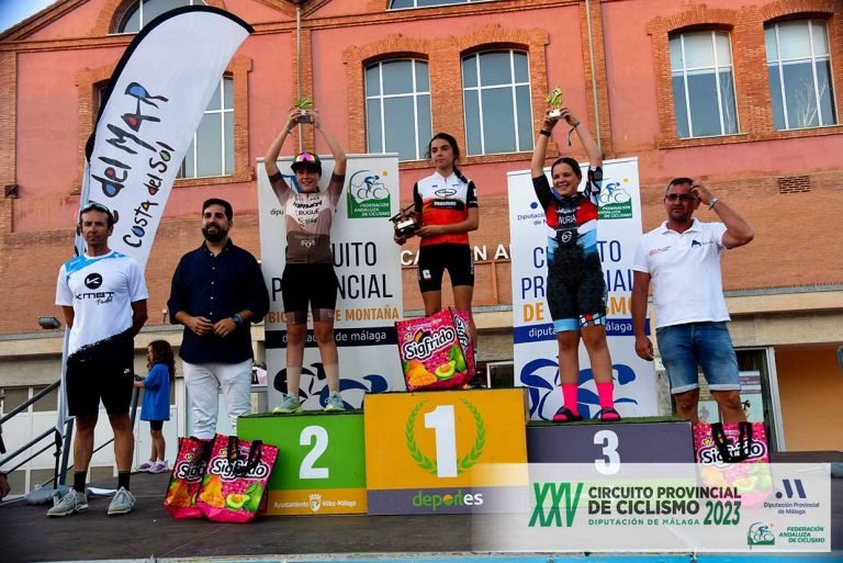 Elena Tienda, campeona de Andalucía CAREBA 2023 y el CN Baena logra ocho medallas en el ‘Melchor Castro’