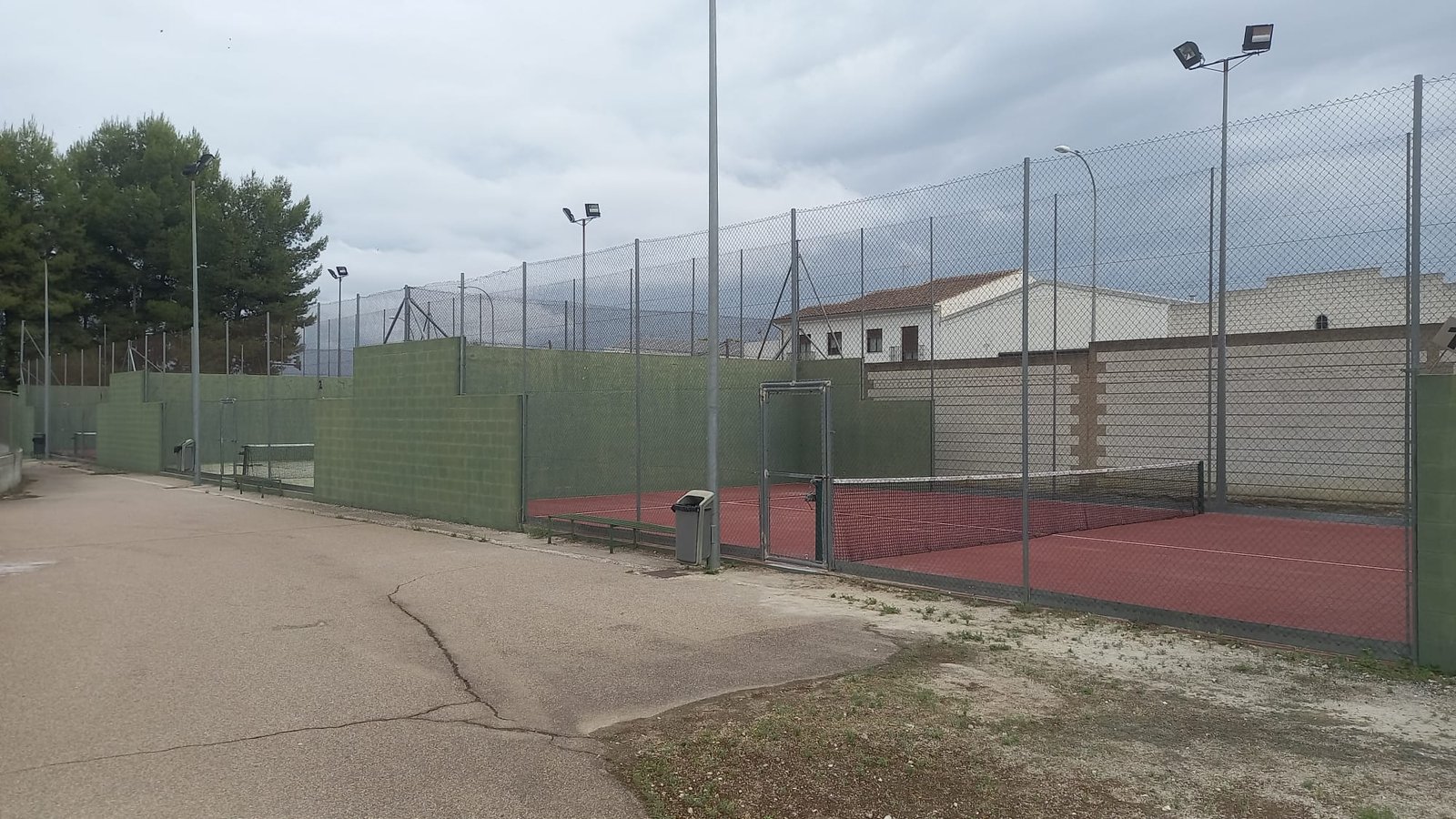 El Ayuntamiento invierte 87.570 euros en la Ciudad Deportiva ‘Juan Carlos I’ para nuevas pistas de pádel y taquillas
