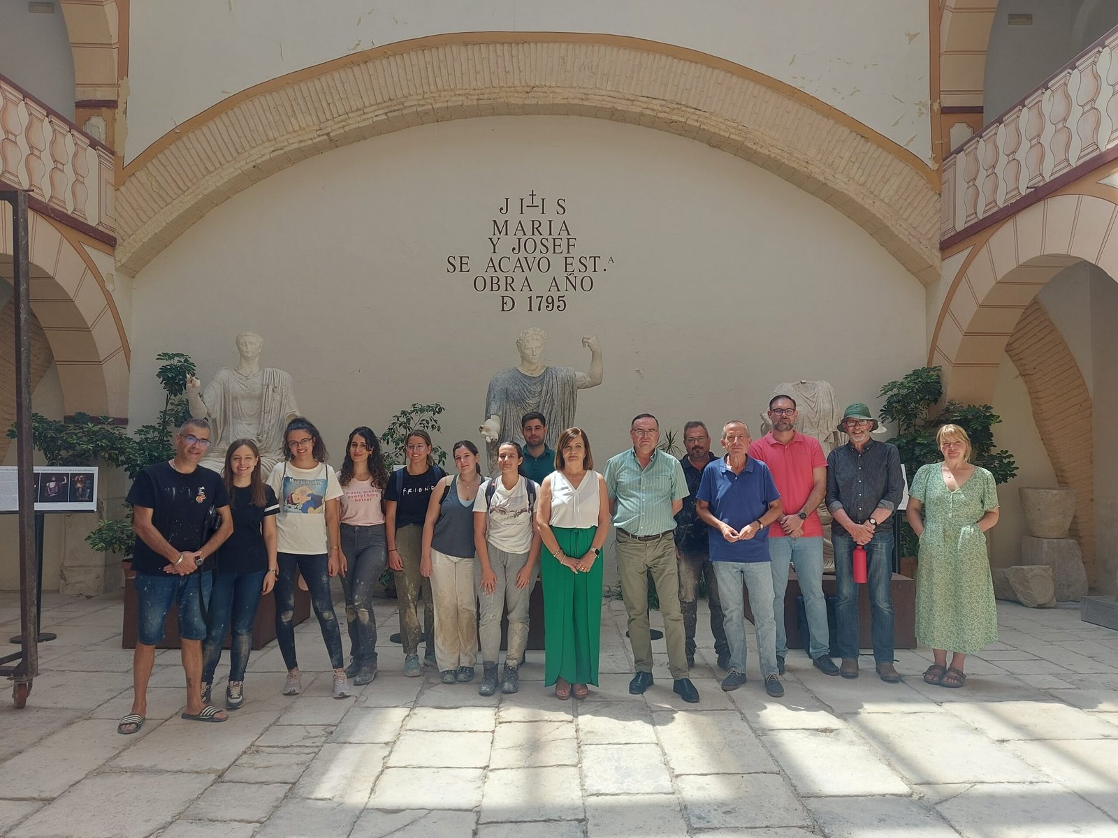 Comienza en Baena un curso internacional de producción y soplado de vidrio medieval