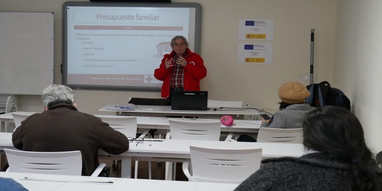 Cruz Roja triplica el número de familias cordobesas a las que ayuda frente a la ‘pobreza energética’