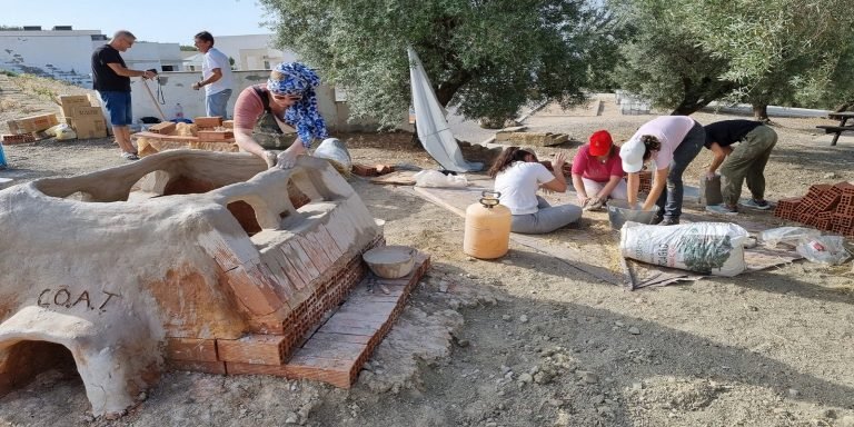 Concluye el Curso Internacional de Arqueología Experimental sobre producción y soplado de vidrio medieval en Torreparedones