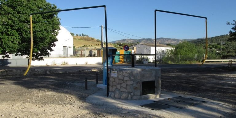 El Ayuntamiento estudia la mejora de los pozos de abastecimiento de los agricultores y los caminos rurales