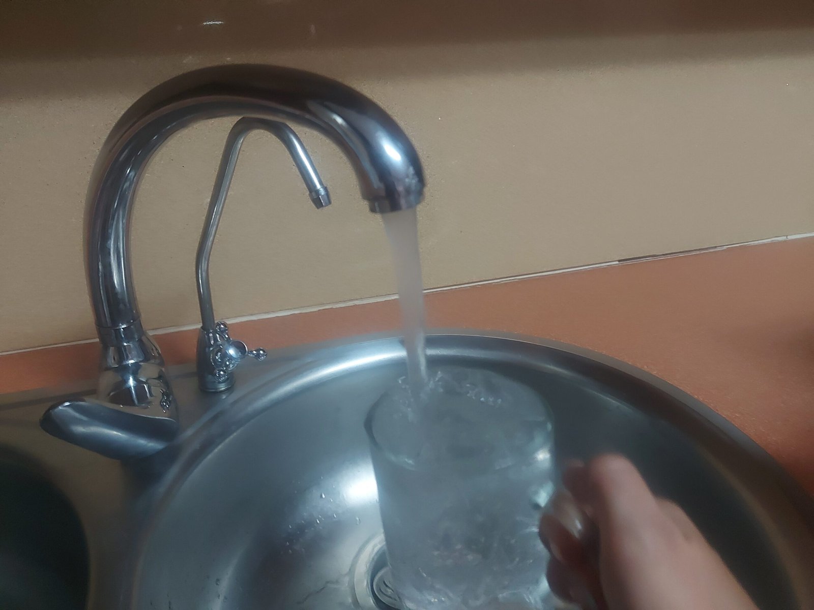 Salud alerta que el consumo de agua de la red de suministro de Baena puede representar “un riesgo para la salud”