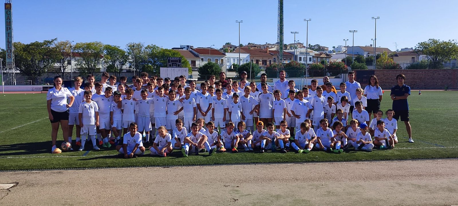 Un total de 80 niños y niñas aprenden en Baena “fútbol y valores” con el I Campus Experience de la Fundación Real Madrid