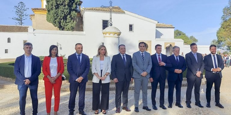 Fuentes subraya la importancia del PFEA para la fijación de la población al territorio y la generación de empleo