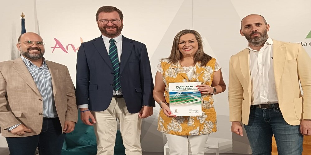 El Ayuntamiento de Baena recibe el Plan Local de Instalaciones y Equipamientos Deportivos