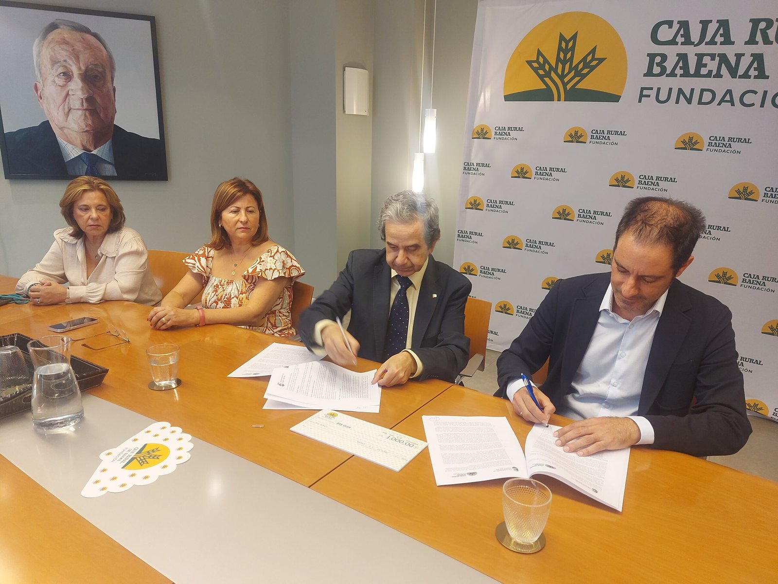 Fundación Caja Rural de Baena apoya al sector artesanal de Castro del Río en una nueva edición de Ars Olea
