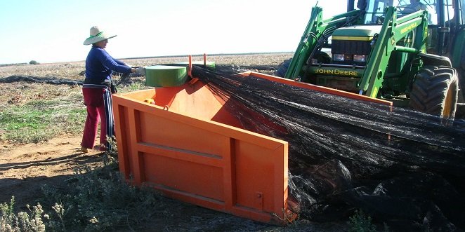 La Junta de Andalucía inicia una campaña de prevención de riesgos laborales en la recogida de la aceituna