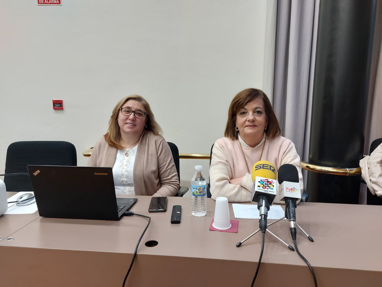 Uneba y el Ayuntamiento de Baena sortean los 1.000 bonos-comercio para la campaña de Navidad