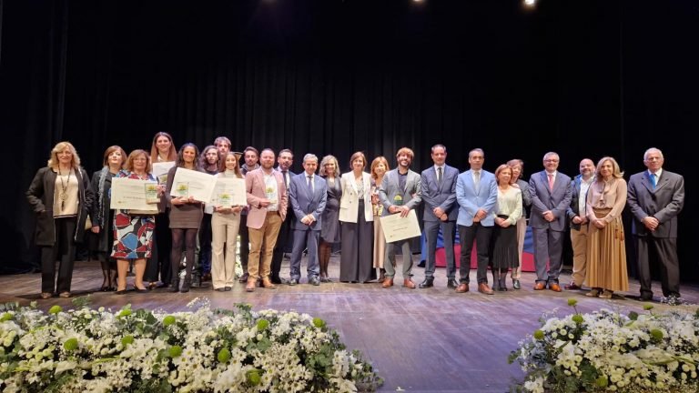 La Fundación Caja Rural de Baena entrega sus VI Premios Salvador de Prado Santaella a la excelencia