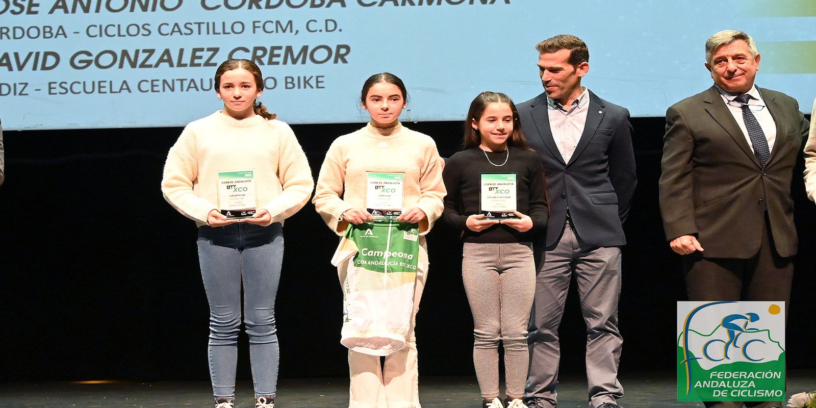 La deportista baenense, Elena Tienda, brilla con luz propia en la Gala del Ciclismo Andaluz