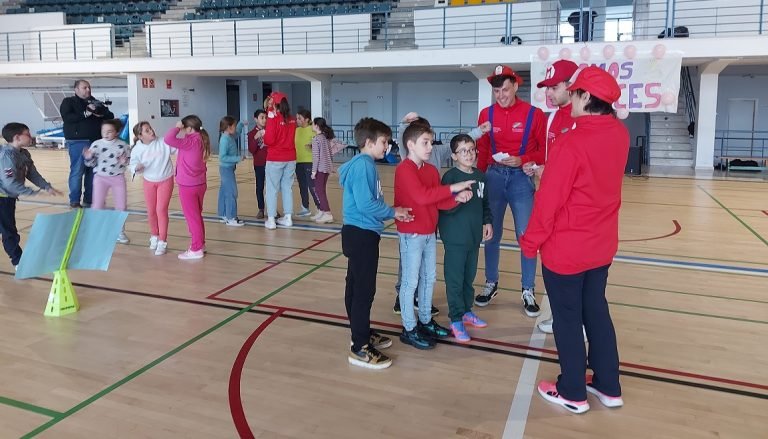 Unos 200 escolares participan en la ‘Gymkana Capaces’ por el Día Internacional de las Personas con Discapacidad