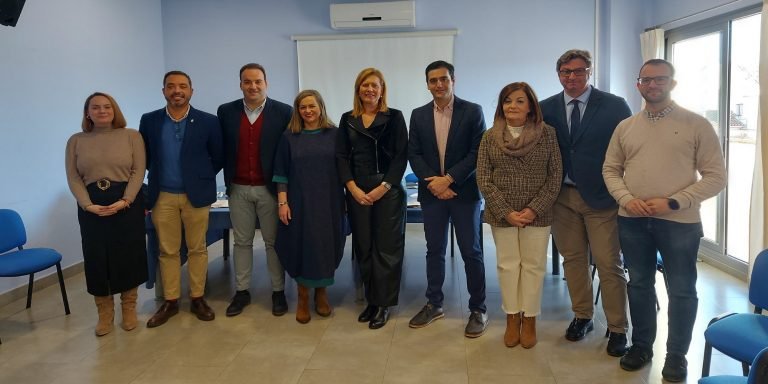 Caminos de Pasión replantea el futuro de la ruta en una reunión en Baena