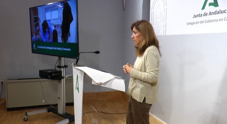 La Junta asegura que los hospitales cordobeses “no están colapsados sino tensionados” por los casos de gripe y covid