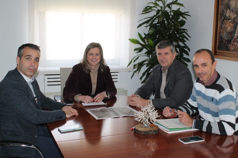 El Ayuntamiento traslada al delegado de Agricultura sus dudas sobre la futura EDAR de Albendín