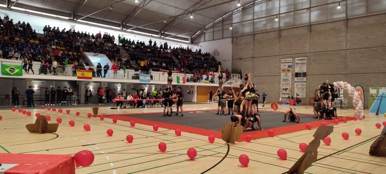 Éxito de participación en el XX AcroSport-Acroworld del IES ‘Luis Carrillo de Sotomayor’ con más de un millar de participantes