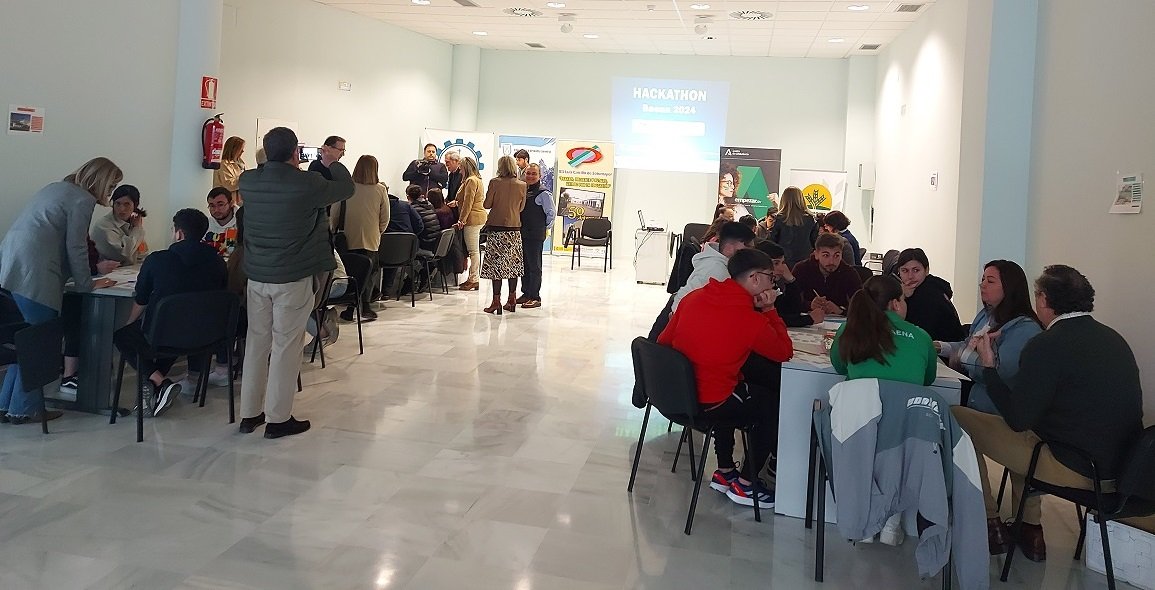 La Junta reúne a más de un centenar de jóvenes en un ‘hackathon’ de emprendimiento en el CADE de Baena