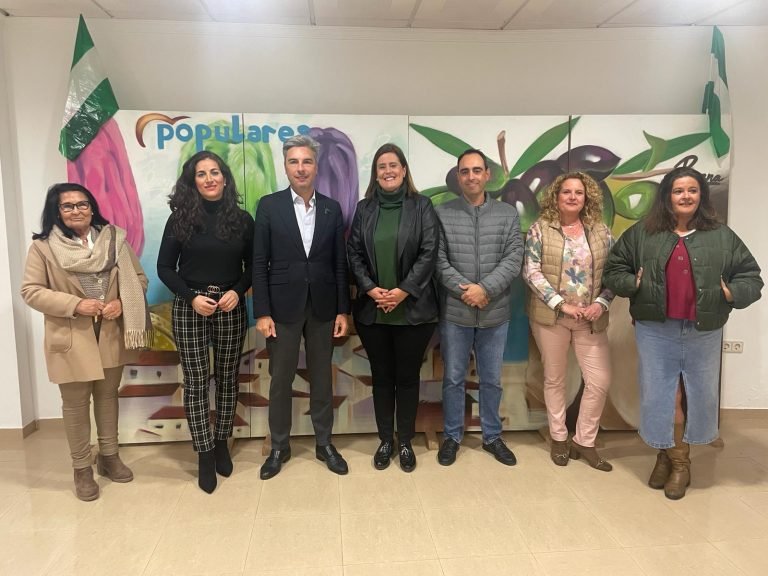 Lorite asegura que la subida de la basura es culpa de una “ley de Sánchez que establece el impuesto al vertedero”