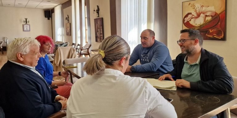 Adelante Andalucía llevará al Parlamento el cierre de líneas públicas en Baena