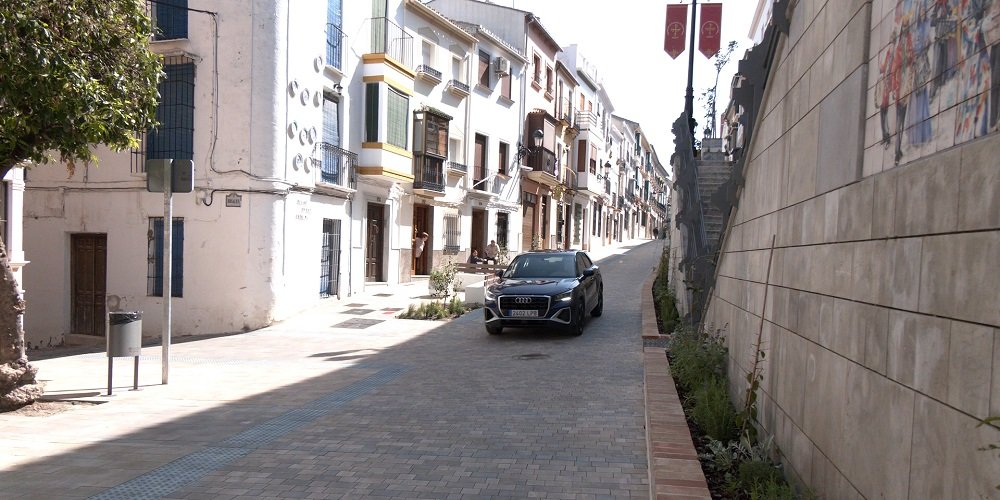 La calle Amador de los Ríos se reabre definitivamente al tráfico de vehículos