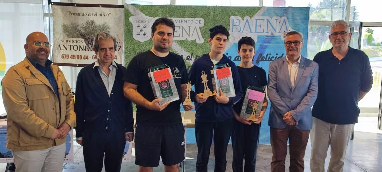 Gran nivel de los ajedrecistas locales en el XVII Torneo de Ajedrez ‘Ciudad de Baena’