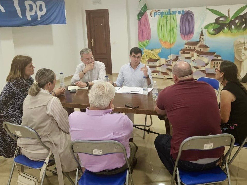 El PP se reúne con las Ampas de los centros educativos públicos de Baena