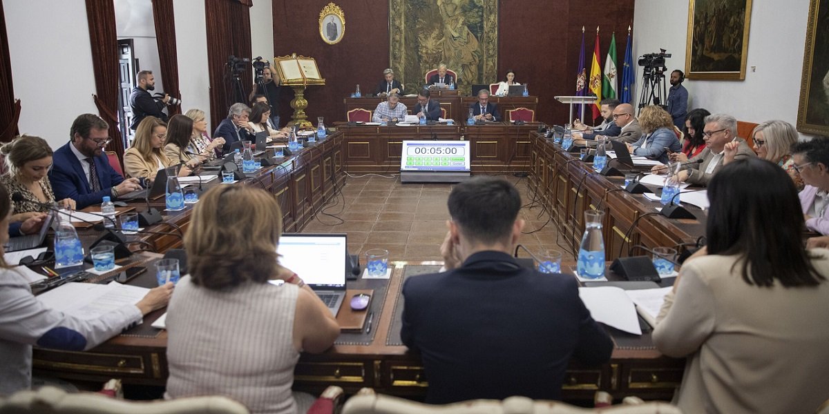 El Pleno de la Diputación aumenta a 12 millones de euros el Contrato de Conservación de Carreteras y Caminos Provinciales