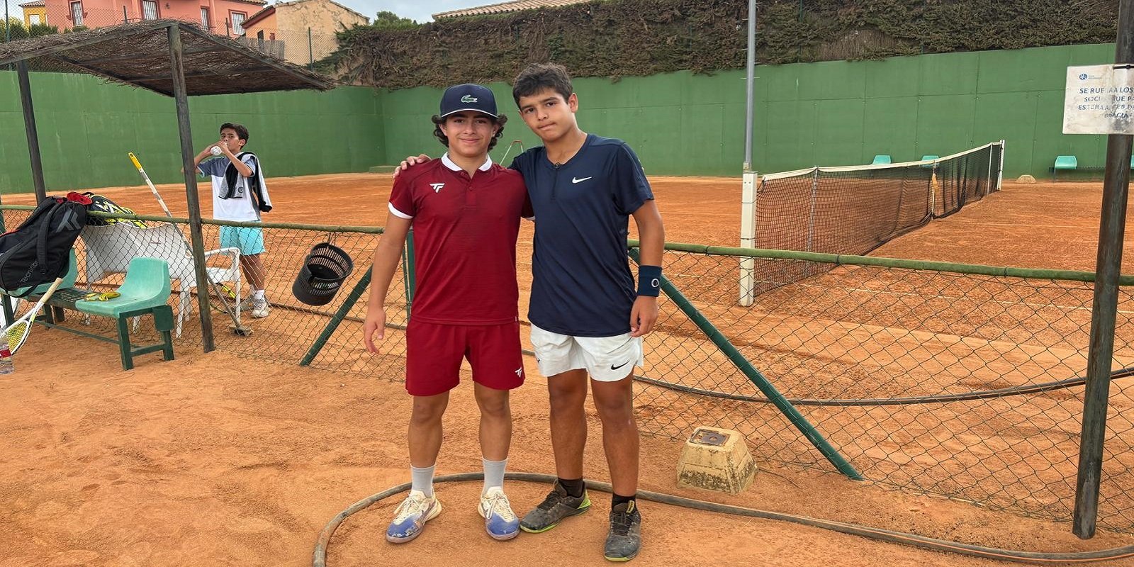 El tenista baenense Alberto Mora se queda a un paso de la final española de la Babolat Cup infantil